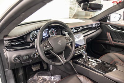 2023 Maserati Quattroporte Modena Q4