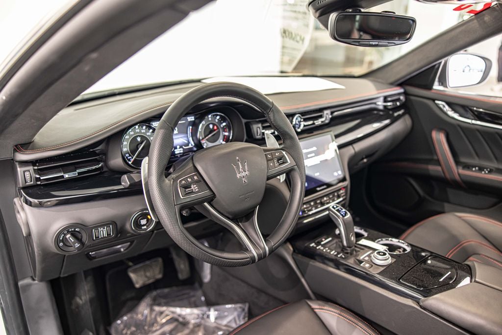 2023 Maserati Quattroporte Modena Q4