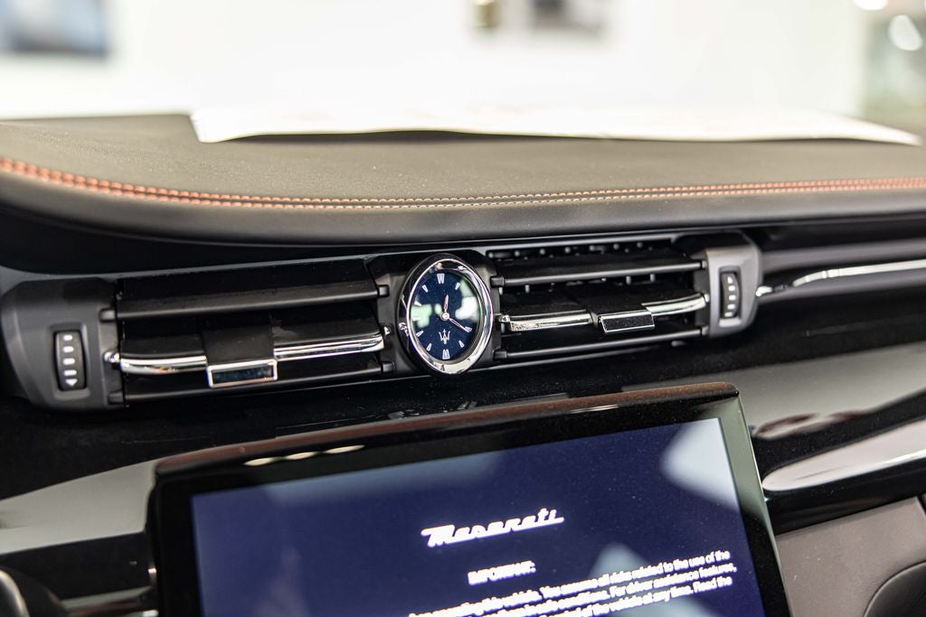 2023 Maserati Quattroporte Modena Q4