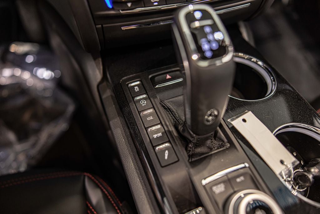 2023 Maserati Quattroporte Modena Q4