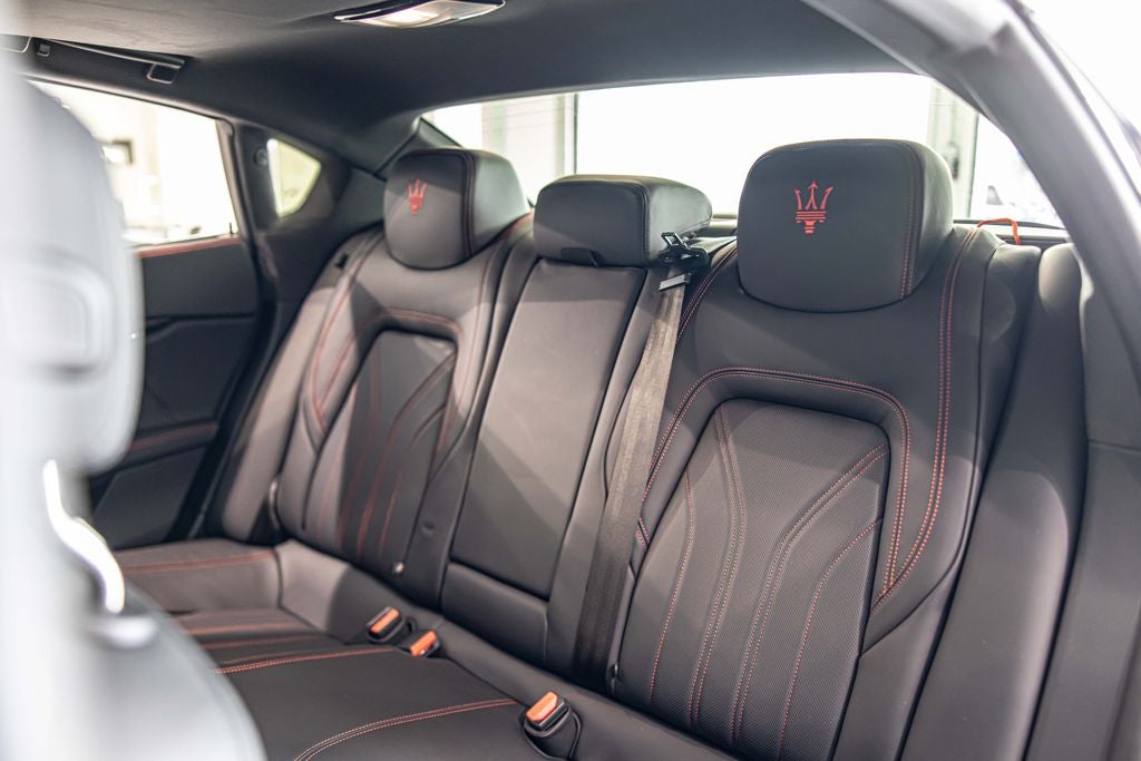 2023 Maserati Quattroporte Modena Q4