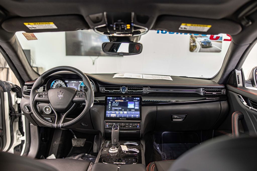 2023 Maserati Quattroporte Modena Q4