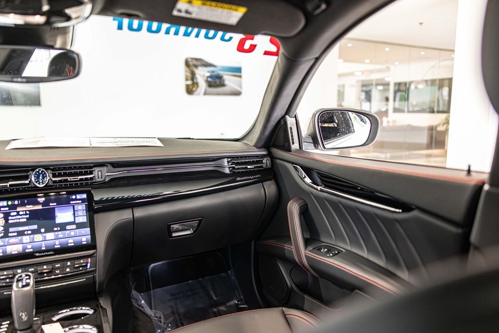 2023 Maserati Quattroporte Modena Q4