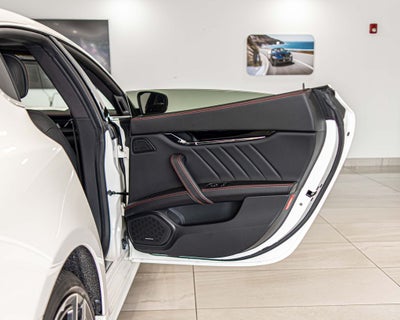 2023 Maserati Quattroporte Modena Q4