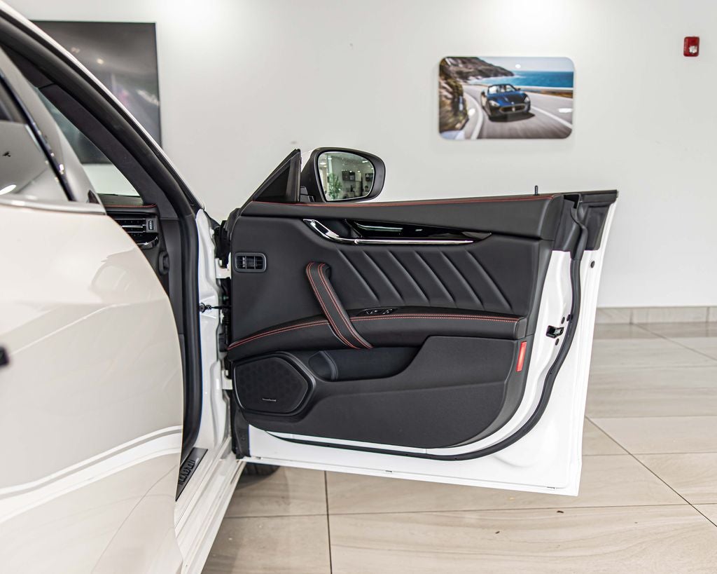 2023 Maserati Quattroporte Modena Q4