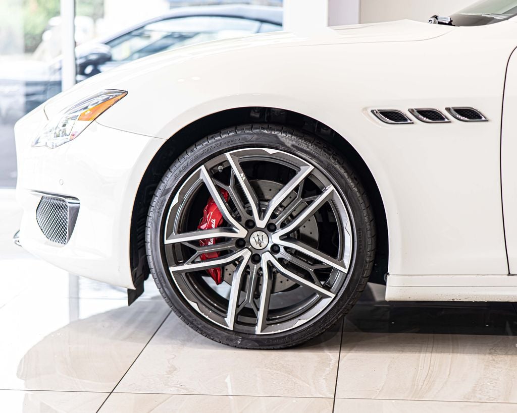 2023 Maserati Quattroporte Modena Q4