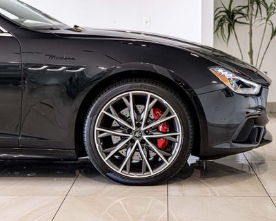 2023 Maserati Ghibli Modena Q4