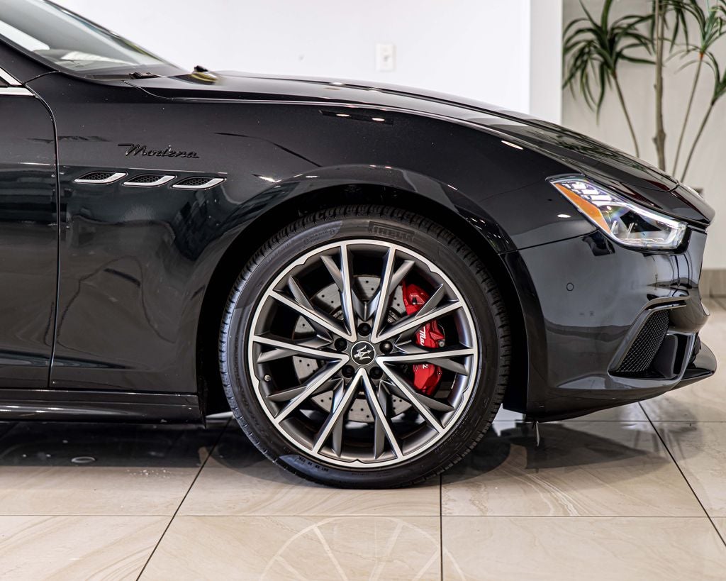 2023 Maserati Ghibli Modena Q4