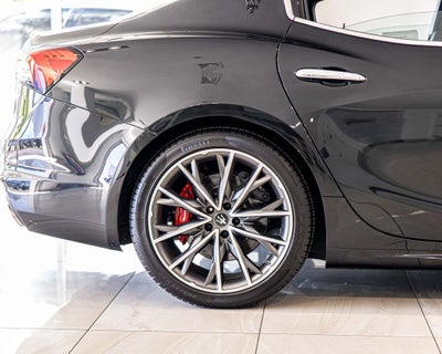2023 Maserati Ghibli Modena Q4