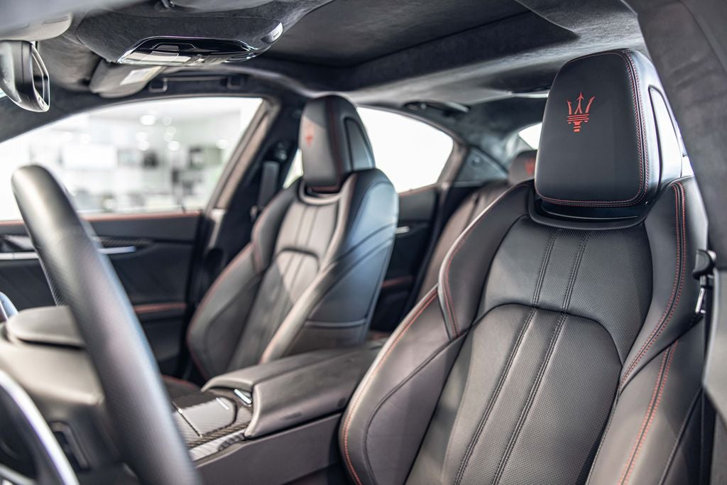 2023 Maserati Ghibli Modena Q4