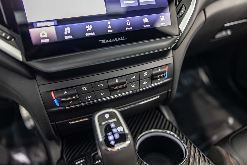 2023 Maserati Ghibli Modena Q4