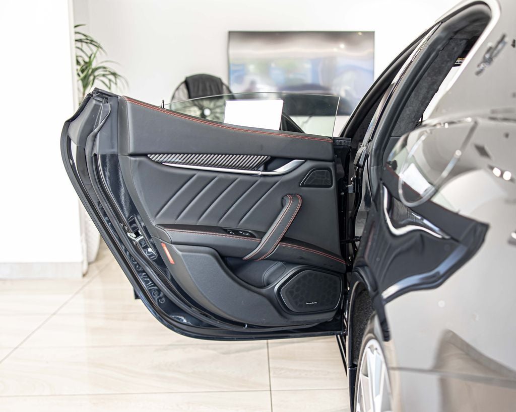 2023 Maserati Ghibli Modena Q4