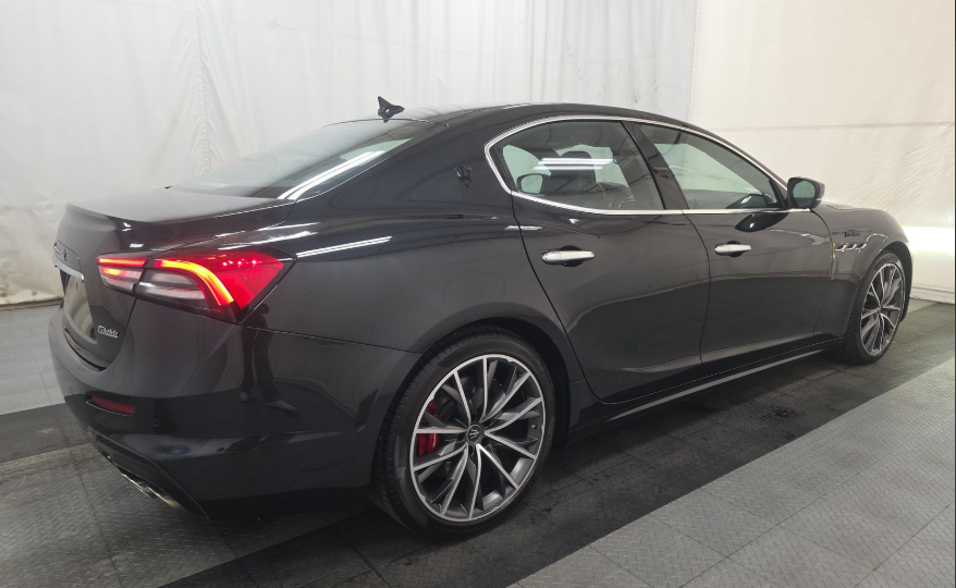 2023 Maserati Ghibli Modena Q4