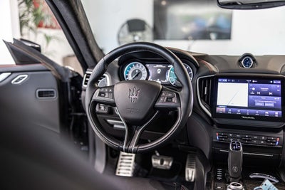 2023 Maserati Ghibli Modena Q4