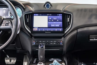 2023 Maserati Ghibli Modena Q4
