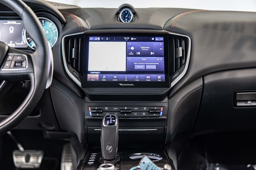 2023 Maserati Ghibli Modena Q4