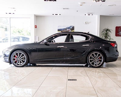 2023 Maserati Ghibli Modena Q4