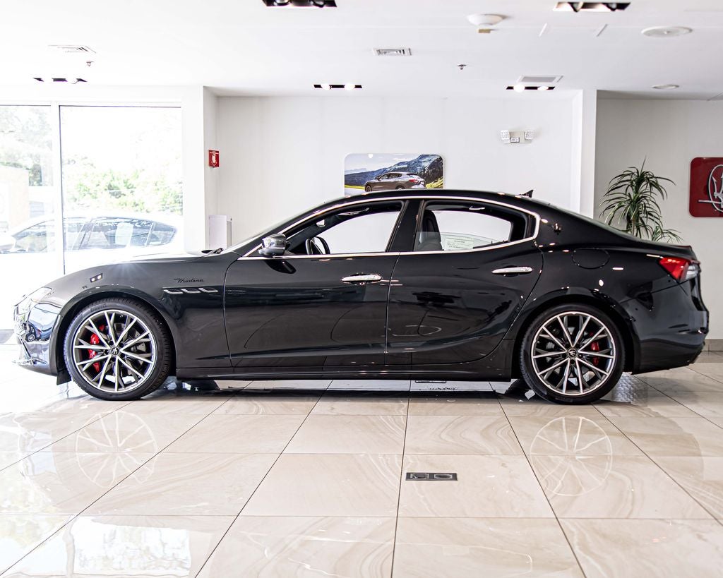 2023 Maserati Ghibli Modena Q4