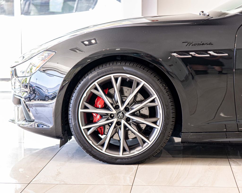 2023 Maserati Ghibli Modena Q4