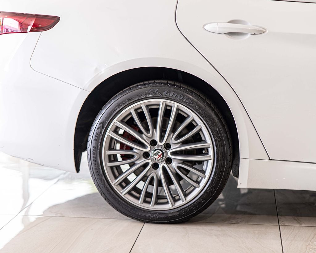 2017 Alfa Romeo Giulia Ti