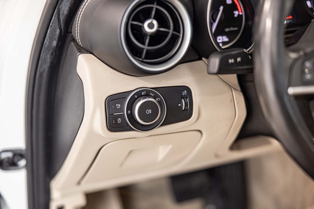 2017 Alfa Romeo Giulia Ti