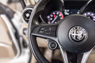 2017 Alfa Romeo Giulia Ti