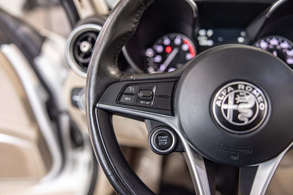 2017 Alfa Romeo Giulia Ti