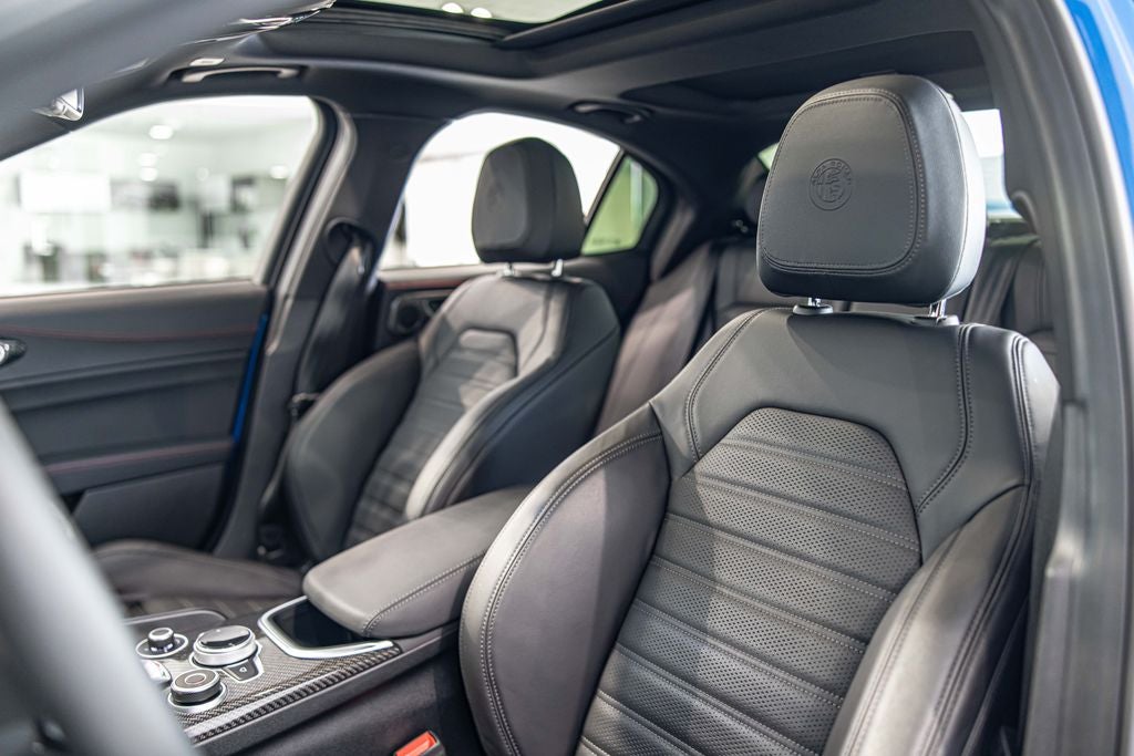2023 Alfa Romeo Giulia Estrema