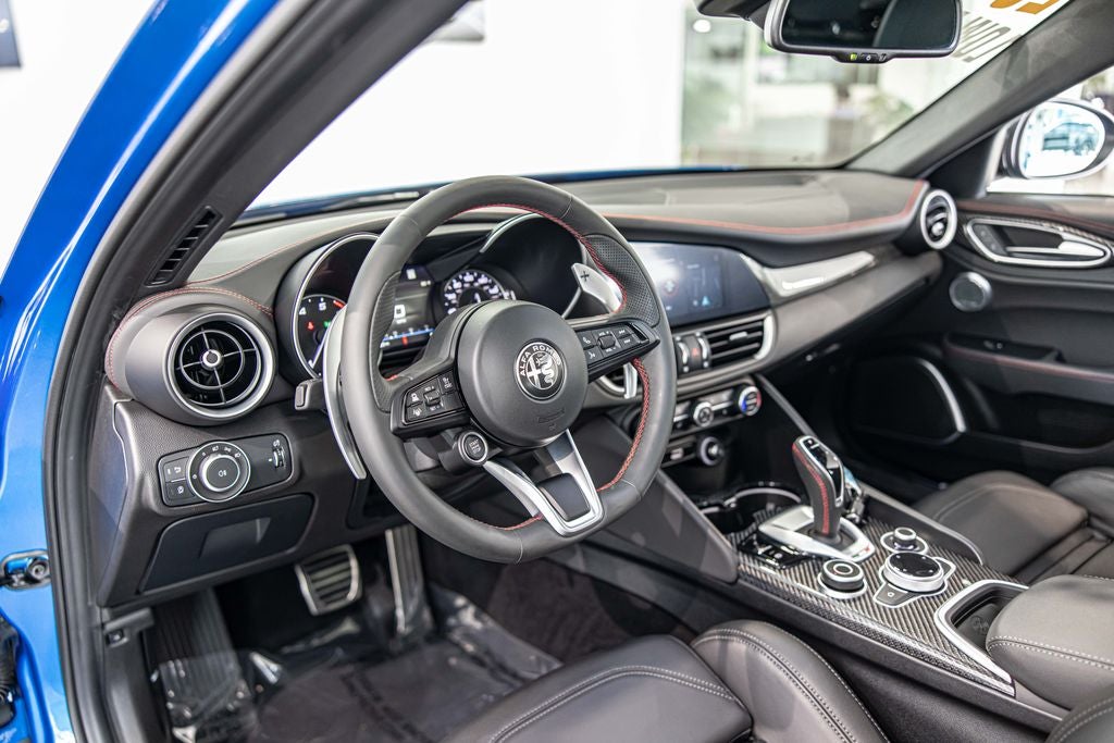2023 Alfa Romeo Giulia Estrema
