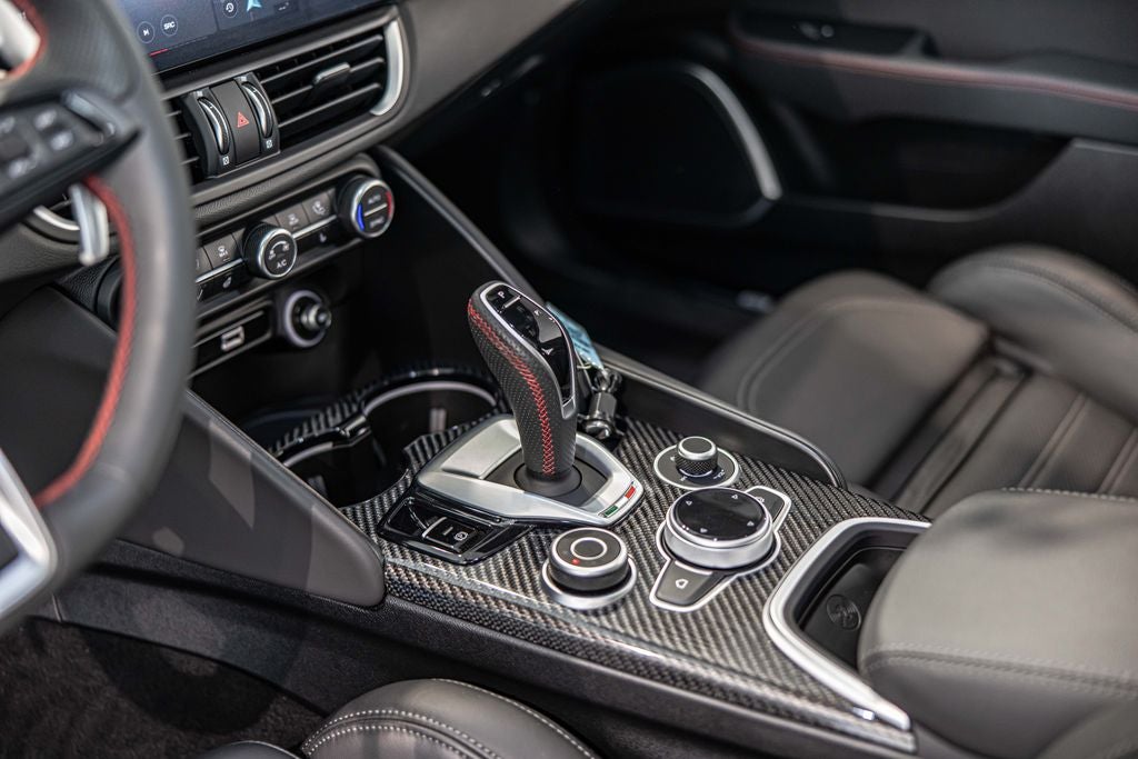 2023 Alfa Romeo Giulia Estrema