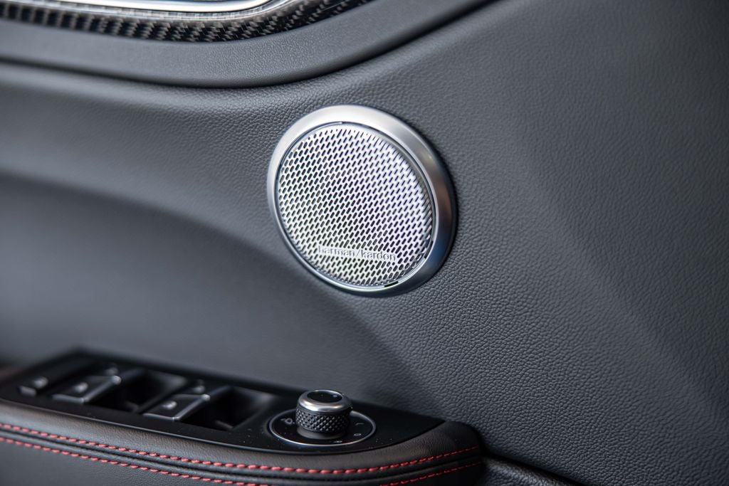 2023 Alfa Romeo Giulia Estrema
