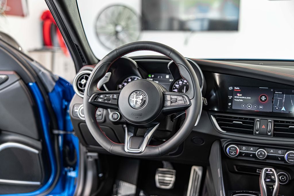 2023 Alfa Romeo Giulia Estrema