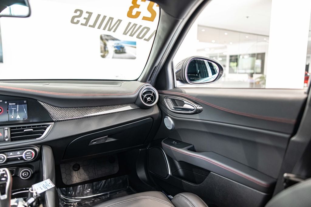 2023 Alfa Romeo Giulia Estrema