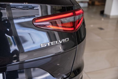 2022 Alfa Romeo Stelvio Ti