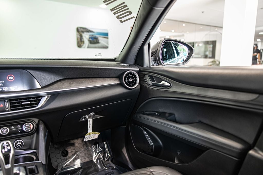 2022 Alfa Romeo Stelvio Ti