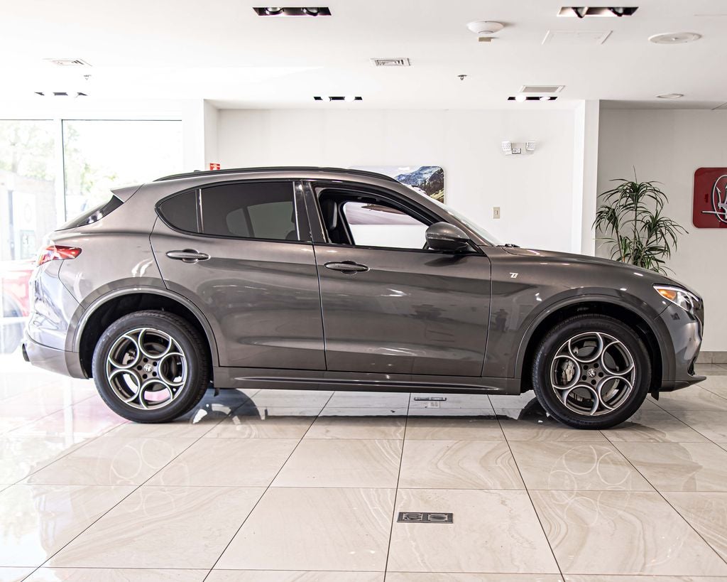 2023 Alfa Romeo Stelvio Ti