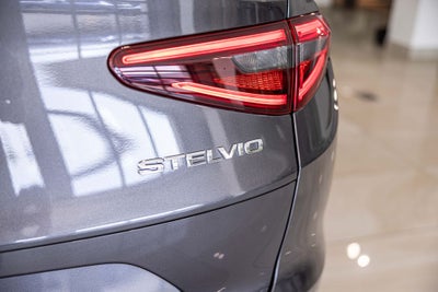 2022 Alfa Romeo Stelvio Veloce