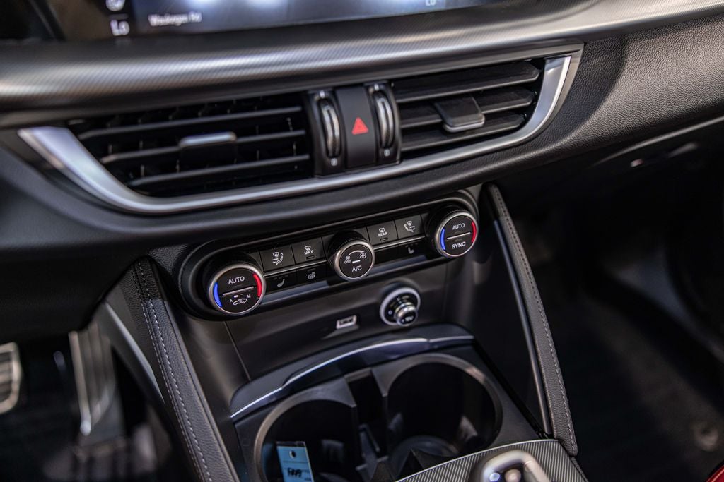 2022 Alfa Romeo Stelvio Veloce