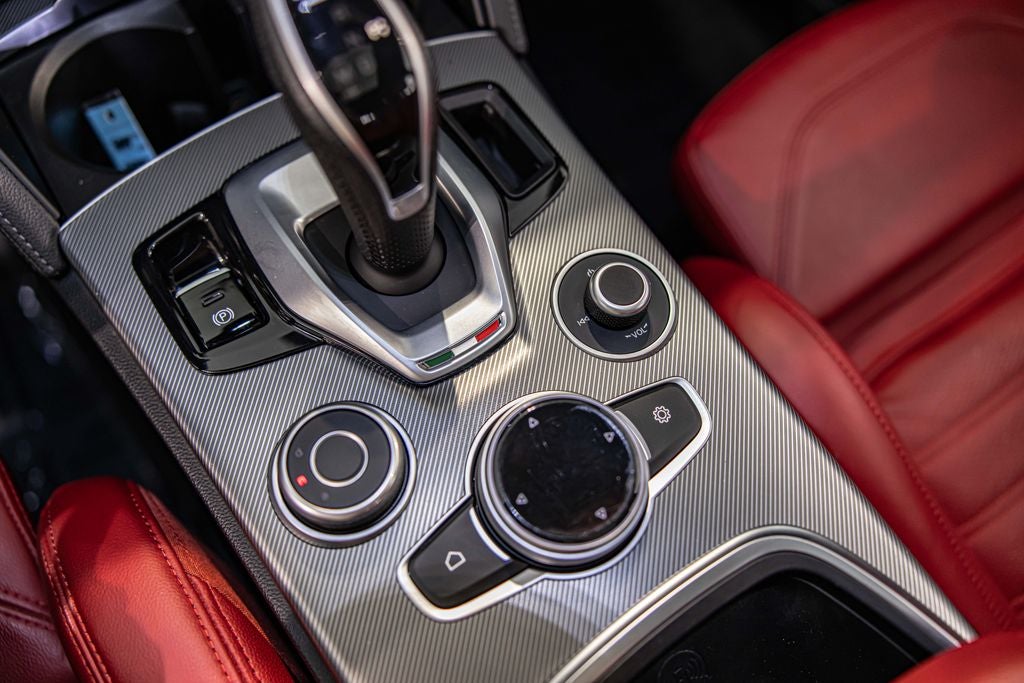 2022 Alfa Romeo Stelvio Veloce