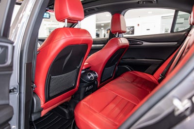 2022 Alfa Romeo Stelvio Veloce