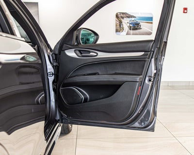 2022 Alfa Romeo Stelvio Veloce