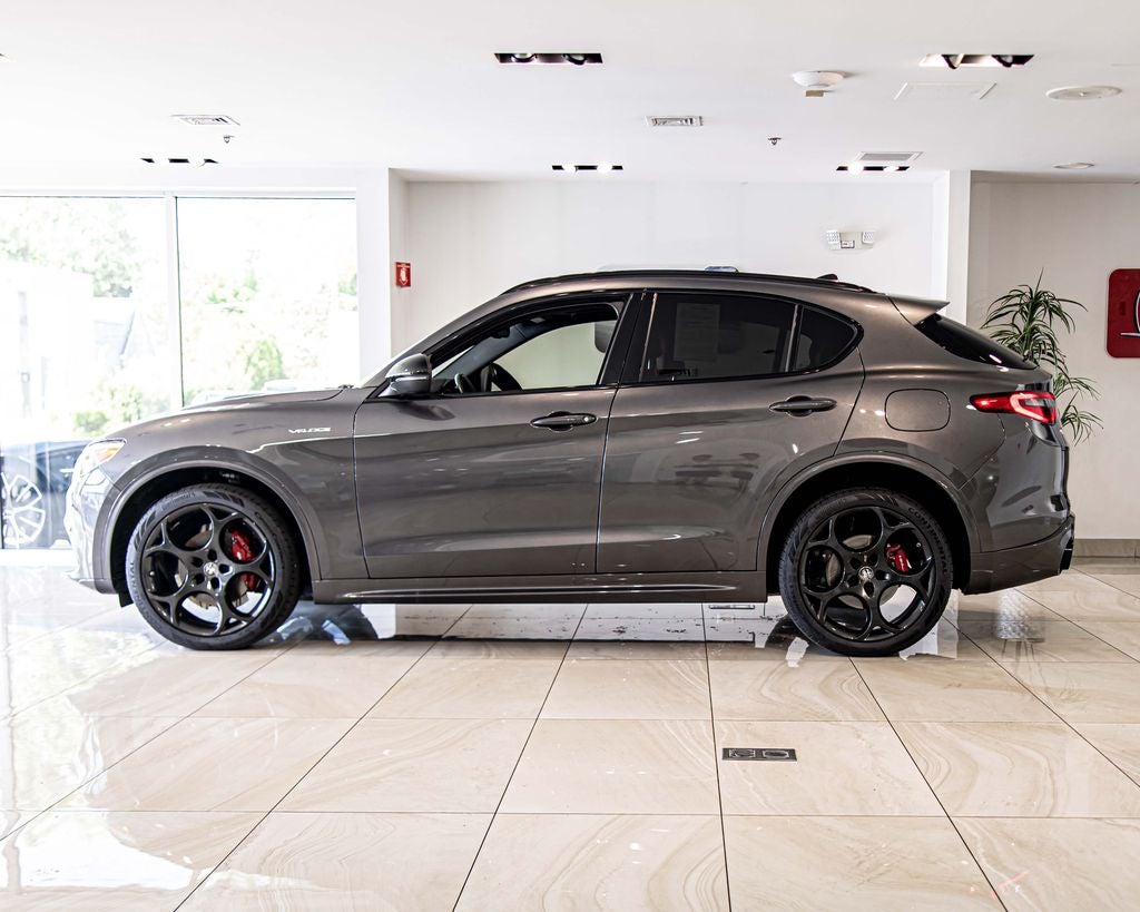 2022 Alfa Romeo Stelvio Veloce