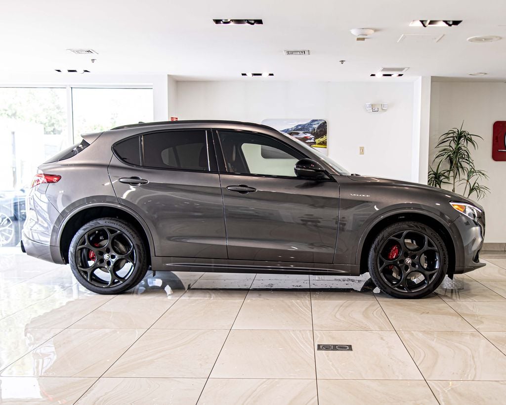2022 Alfa Romeo Stelvio Veloce