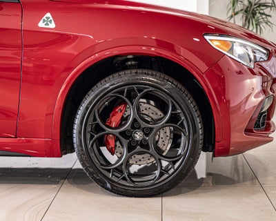 2023 Alfa Romeo Stelvio Quadrifoglio