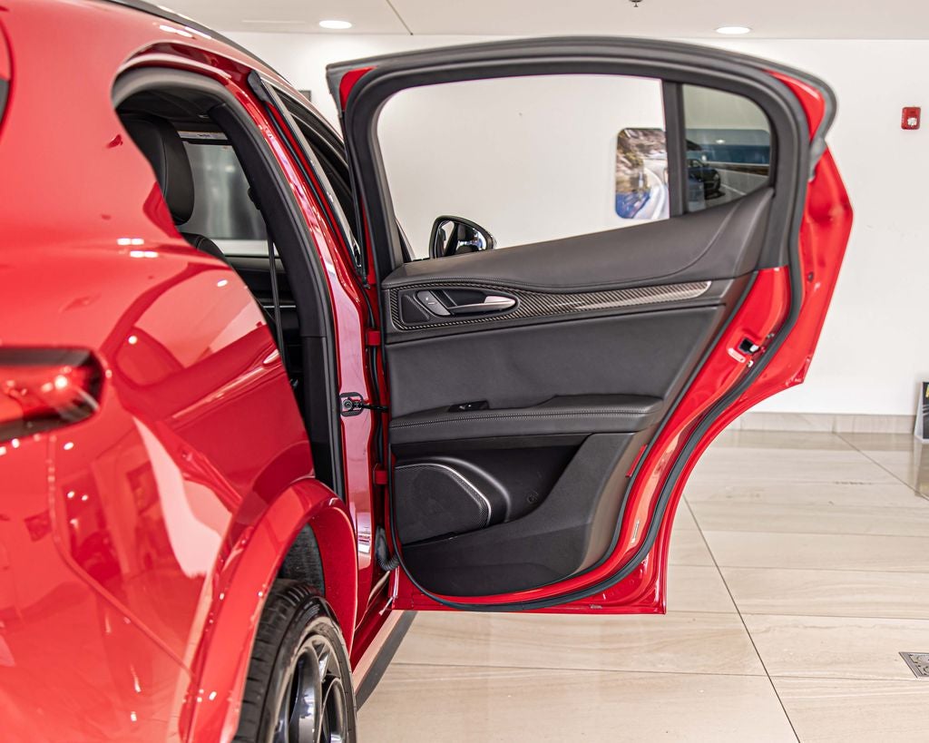 2023 Alfa Romeo Stelvio Quadrifoglio