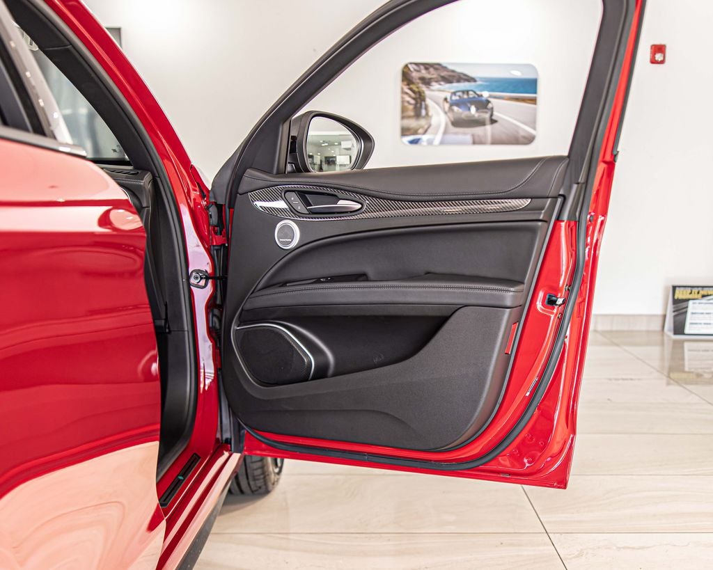 2023 Alfa Romeo Stelvio Quadrifoglio