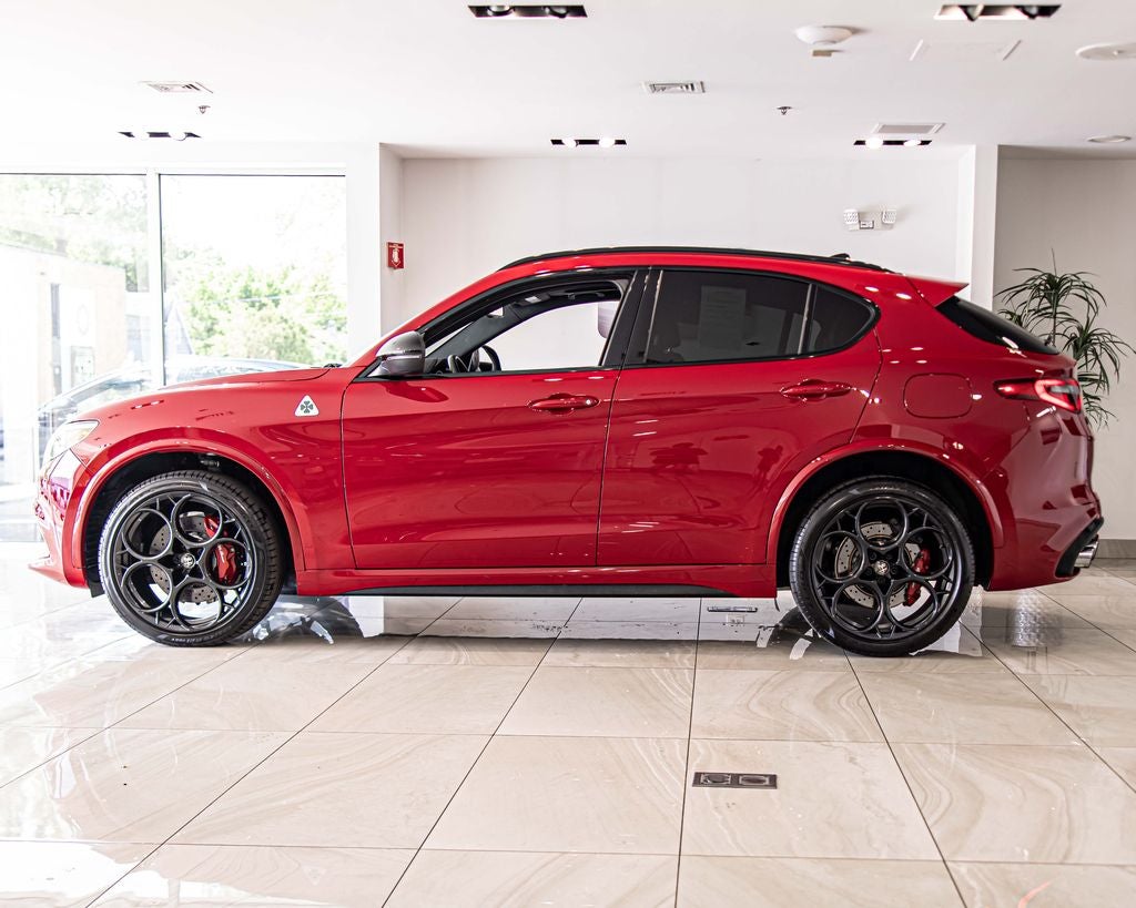 2023 Alfa Romeo Stelvio Quadrifoglio