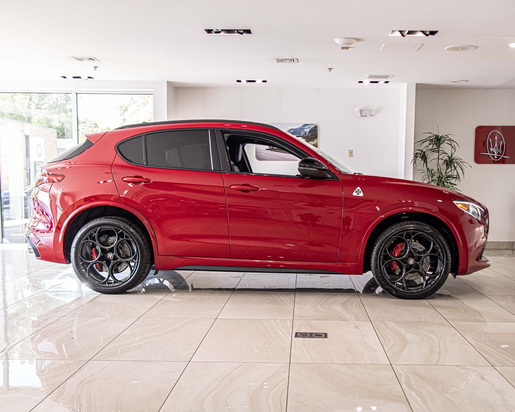 2023 Alfa Romeo Stelvio Quadrifoglio