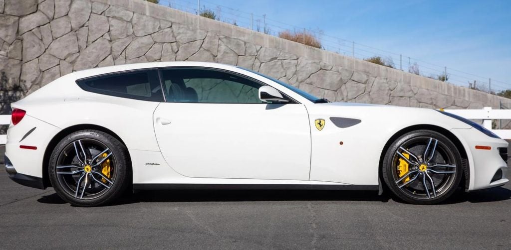 2012 Ferrari FF Base V12