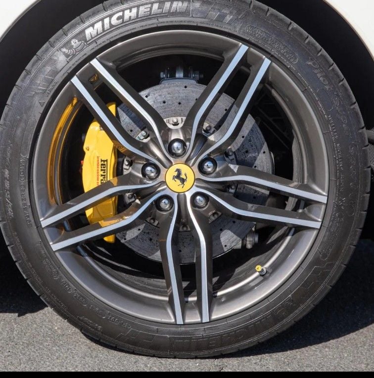 2012 Ferrari FF Base V12
